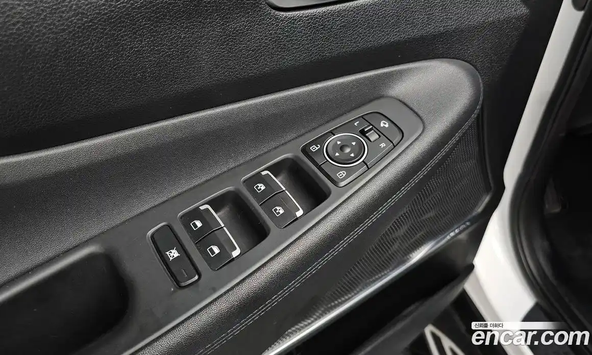 Hyundai Santa Fe 2019 2.0 Автомат в Москве № 608983, фото 16