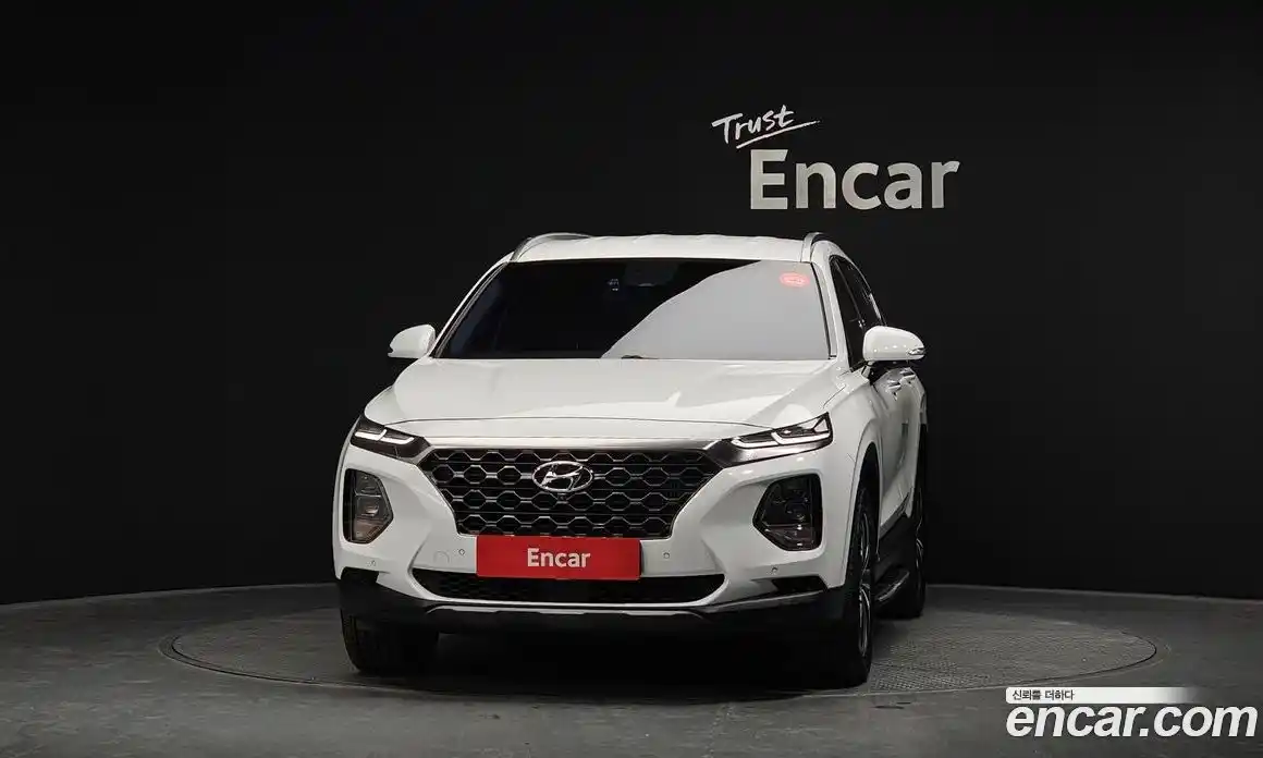 Hyundai Santa Fe 2019 2.0 Автомат в Москве № 608983, фото 3