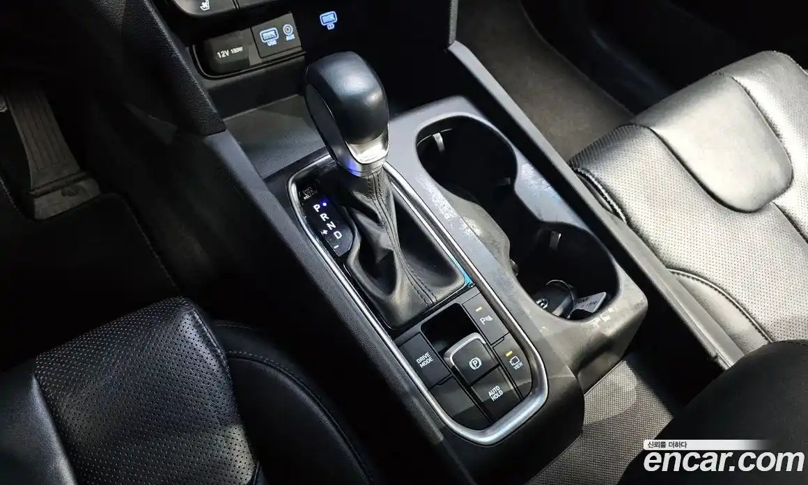 Hyundai Santa Fe 2019 2.0 Автомат в Москве № 608983, фото 9