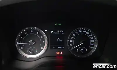 Hyundai Venue 2022 1.6 Автомат в Москве № 609203, миниатюра 8