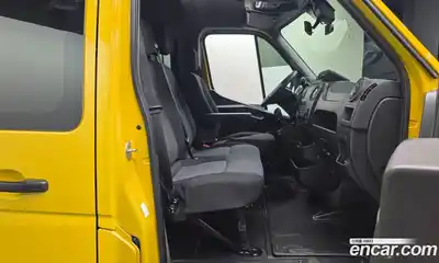 Renault Master 2019 2.3 Механическая в Москве № 609751, миниатюра 10