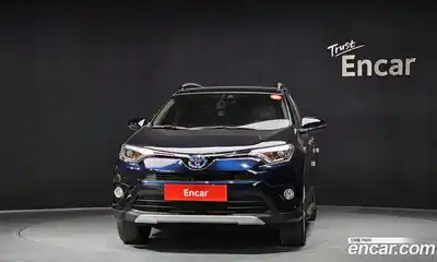 Toyota RAV4 2018 2.5 Автомат в Москве № 609807, миниатюра 3