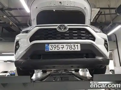 Toyota RAV4, 2025