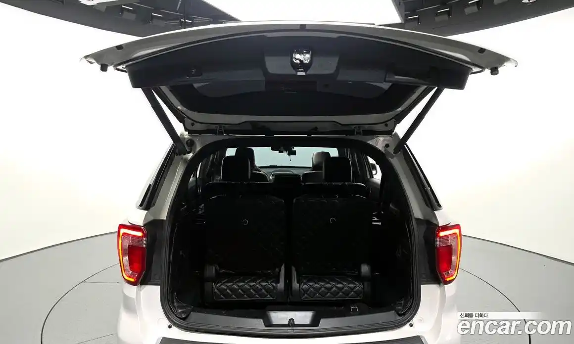 Ford Explorer 2018 2.3 Автомат в Москве № 610146, фото 20