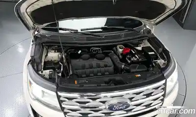Ford Explorer 2018 2.3 Автомат в Москве № 610146, миниатюра 6