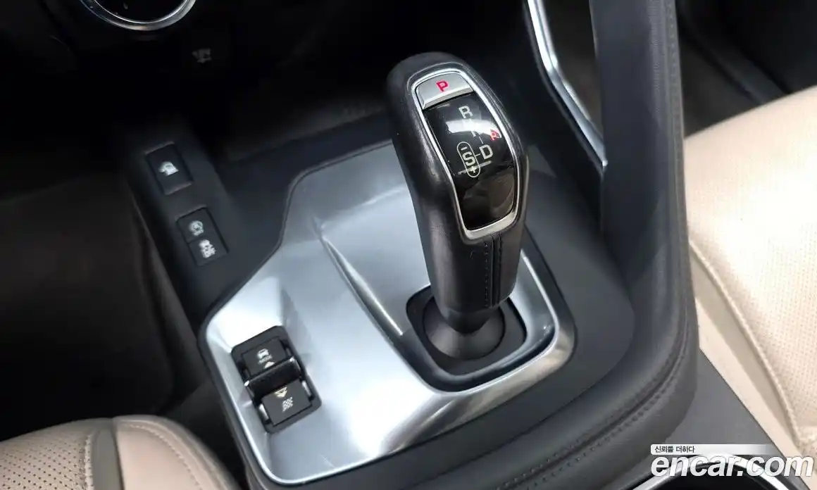 Jaguar E-Pace 2018 2.0 Автомат в Москве № 610782, фото 9