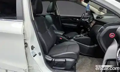 Nissan Qashqai 2016 1.6 Автомат в Москве № 611338, миниатюра 11