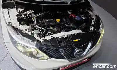 Nissan Qashqai 2016 1.6 Автомат в Москве № 611338, миниатюра 6