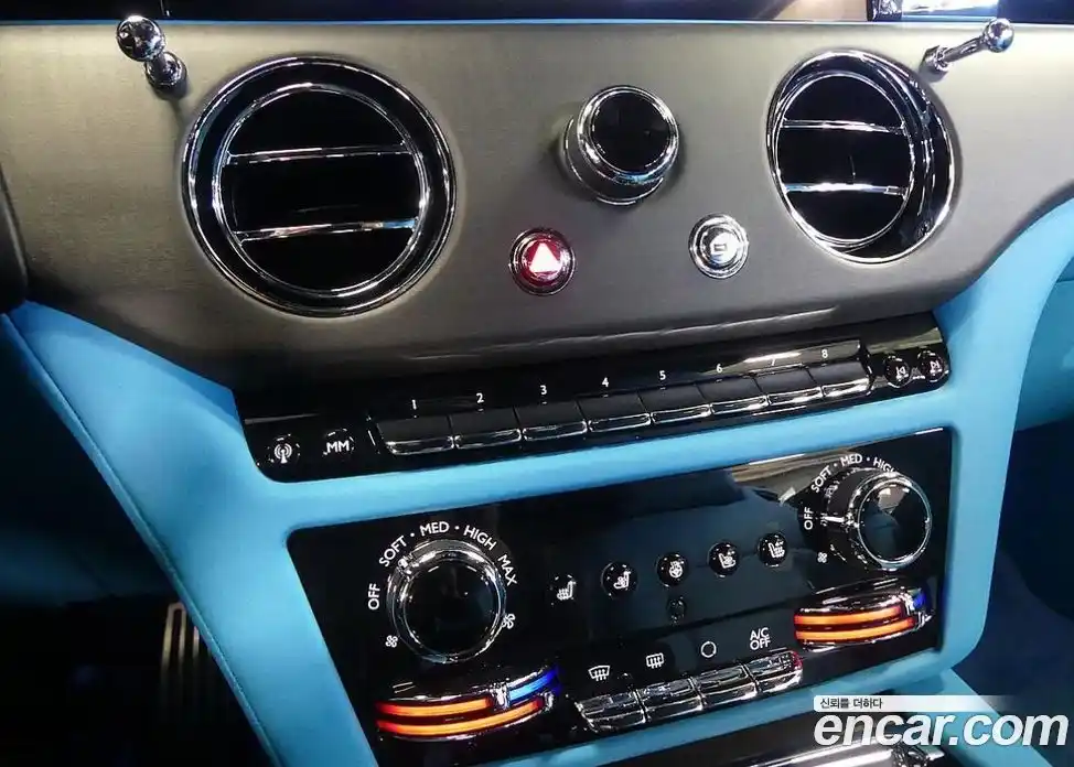 Rolls-Royce Spectre 2025 0.3 Автомат в Москве № 611797, фото 14