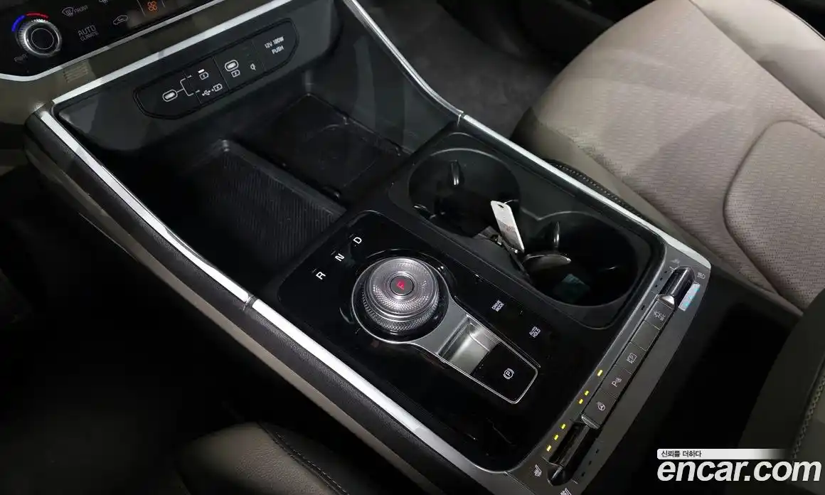 Kia Canival 2024 1.6 Автомат в Москве № 612205, фото 8