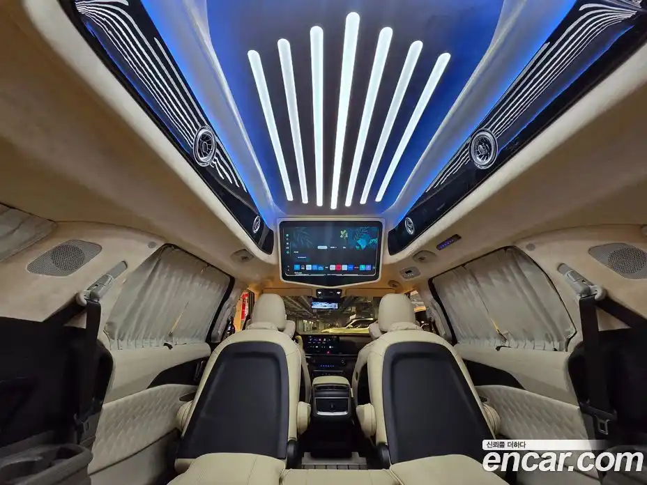 Kia Canival 2024 3.5 Автомат в Москве № 612819, фото 17