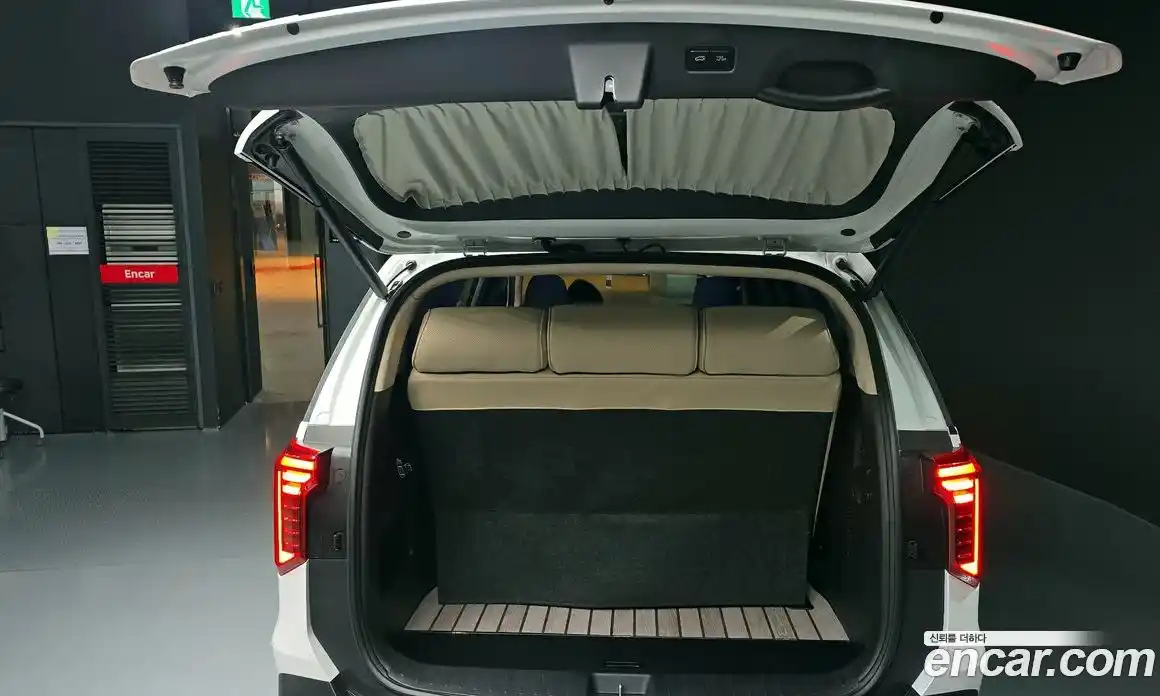 Kia Canival 2024 3.5 Автомат в Москве № 612819, фото 20