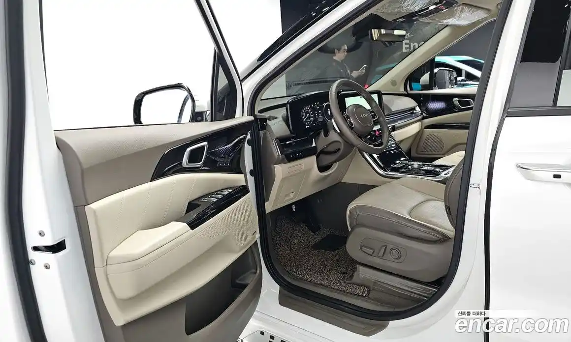 Kia Canival 2023 2.2 Автомат в Москве № 613048, фото 11