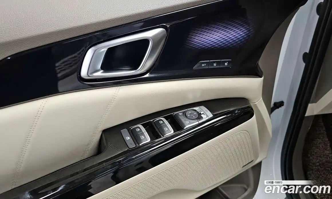 Kia Canival 2023 2.2 Автомат в Москве № 613048, фото 18