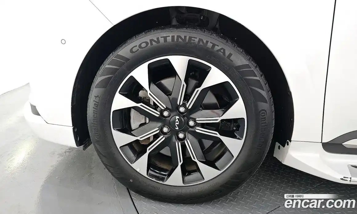 Kia Canival 2023 2.2 Автомат в Москве № 613048, фото 5