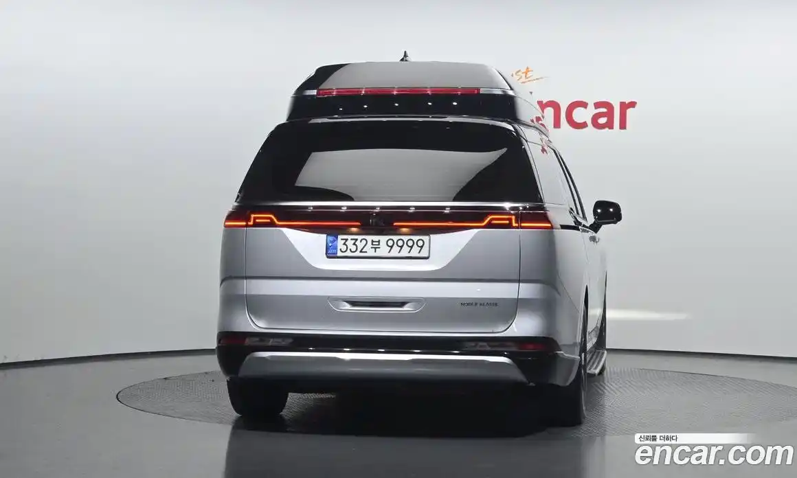 Kia Canival 2023 3.5 Автомат в Москве № 613100, фото 4