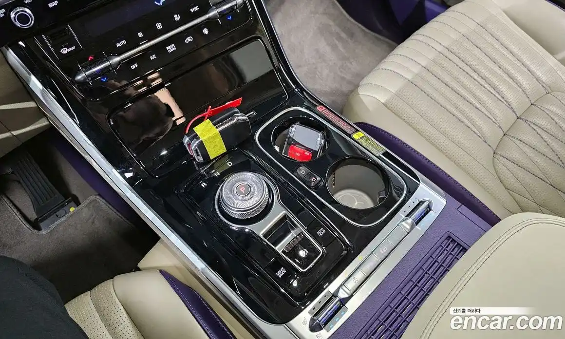 Kia Canival 2023 3.5 Автомат в Москве № 613100, фото 9