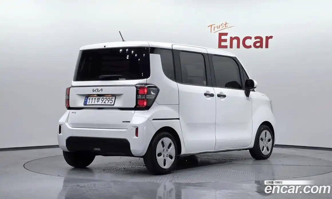 Kia Ray 2023 1.0 Автомат в Москве № 613117, фото 1