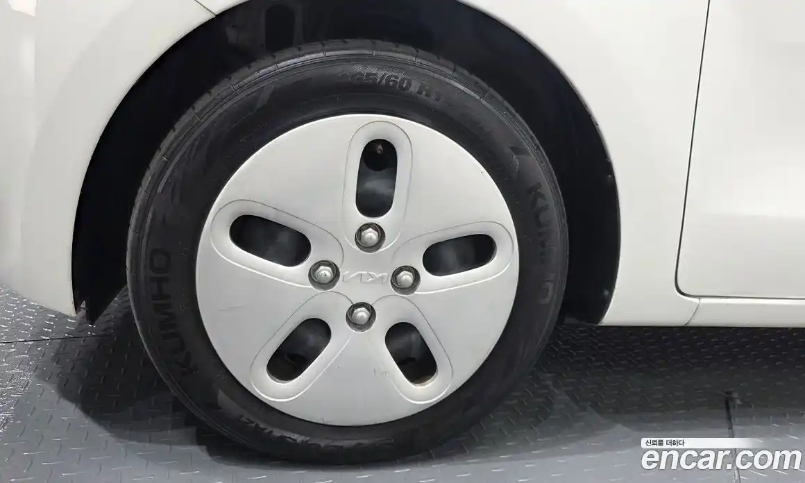 Kia Ray 2023 1.0 Автомат в Москве № 613117, фото 4