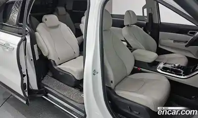 Kia Canival 2023 3.5 Автомат в Москве № 613171, миниатюра 11