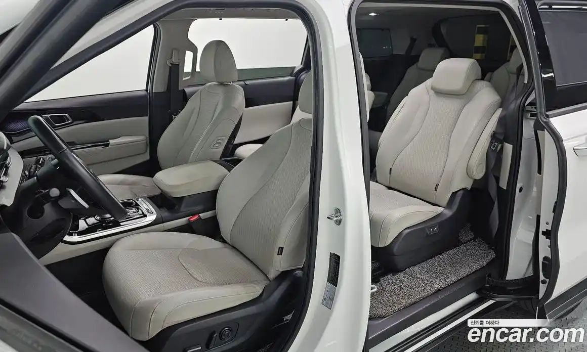 Kia Canival 2023 3.5 Автомат в Москве № 613171, фото 10