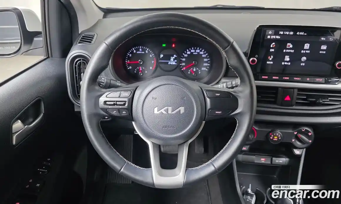 Kia Morning 2023 1.0 Автомат в Москве № 613173, фото 13