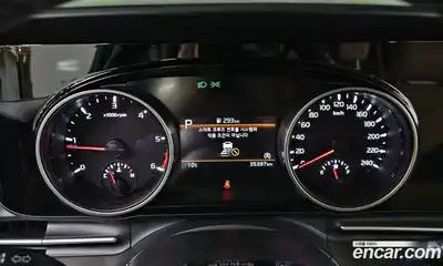 Kia Canival 2023 2.2 Автомат в Москве № 613822, миниатюра 8