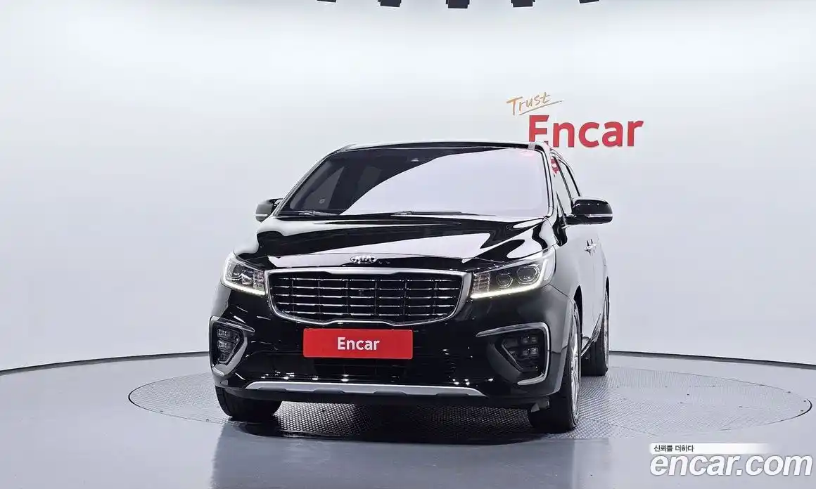 Kia Canival 2020 2.2 Автомат в Москве № 614035, фото 3