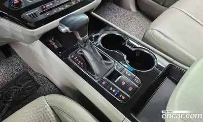 Kia Canival 2020 2.2 Автомат в Москве № 614035, миниатюра 9