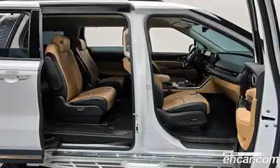 Kia Canival 2023 2.2 Автомат в Москве № 614090, миниатюра 10