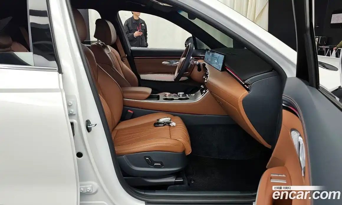 Genesis GV70 2025 2.5 Автомат в Москве № 614475, фото 11