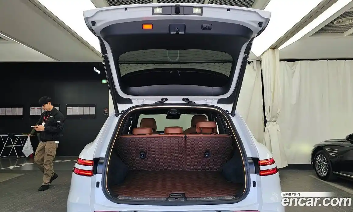 Genesis GV70 2025 2.5 Автомат в Москве № 614475, фото 20