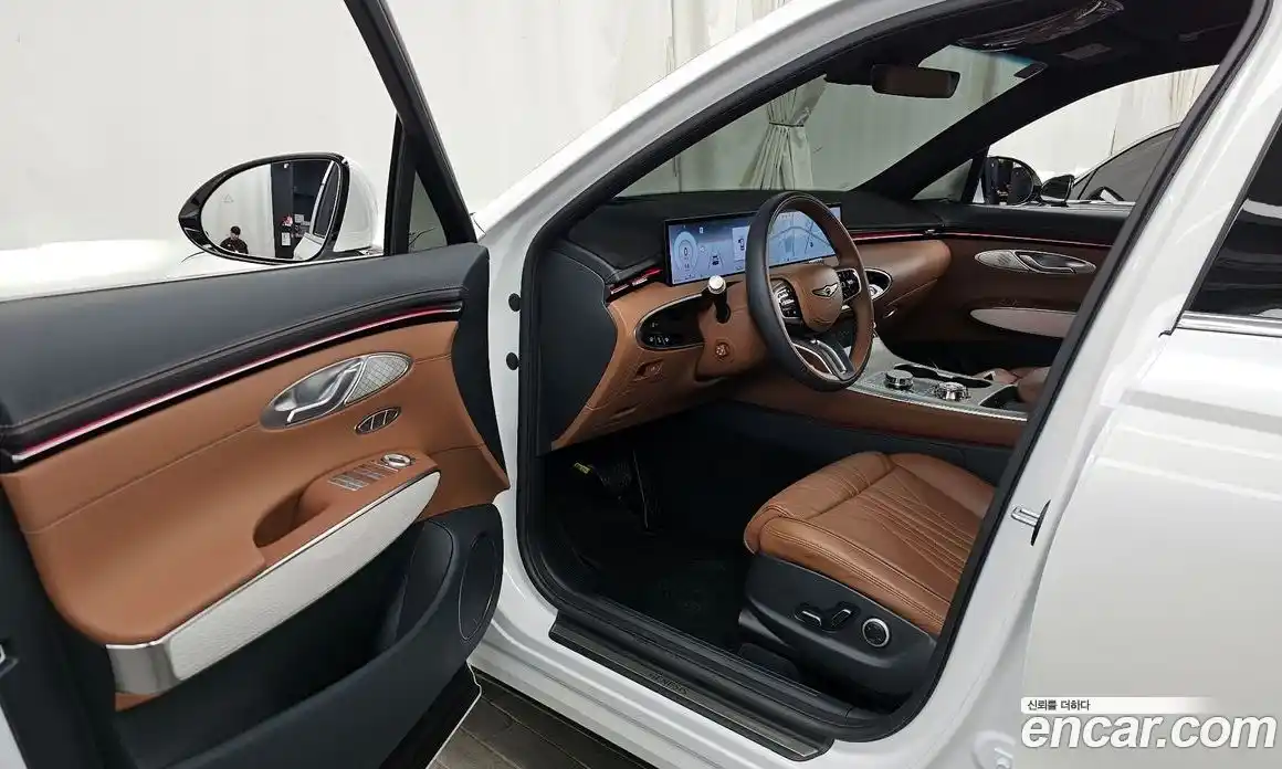 Genesis GV70 2025 2.5 Автомат в Москве № 614475, фото 10