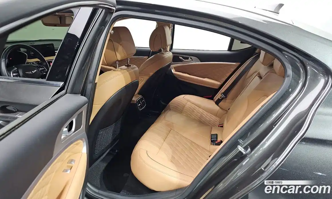 Genesis G70 2023 2.0 Автомат в Москве № 614871, фото 17