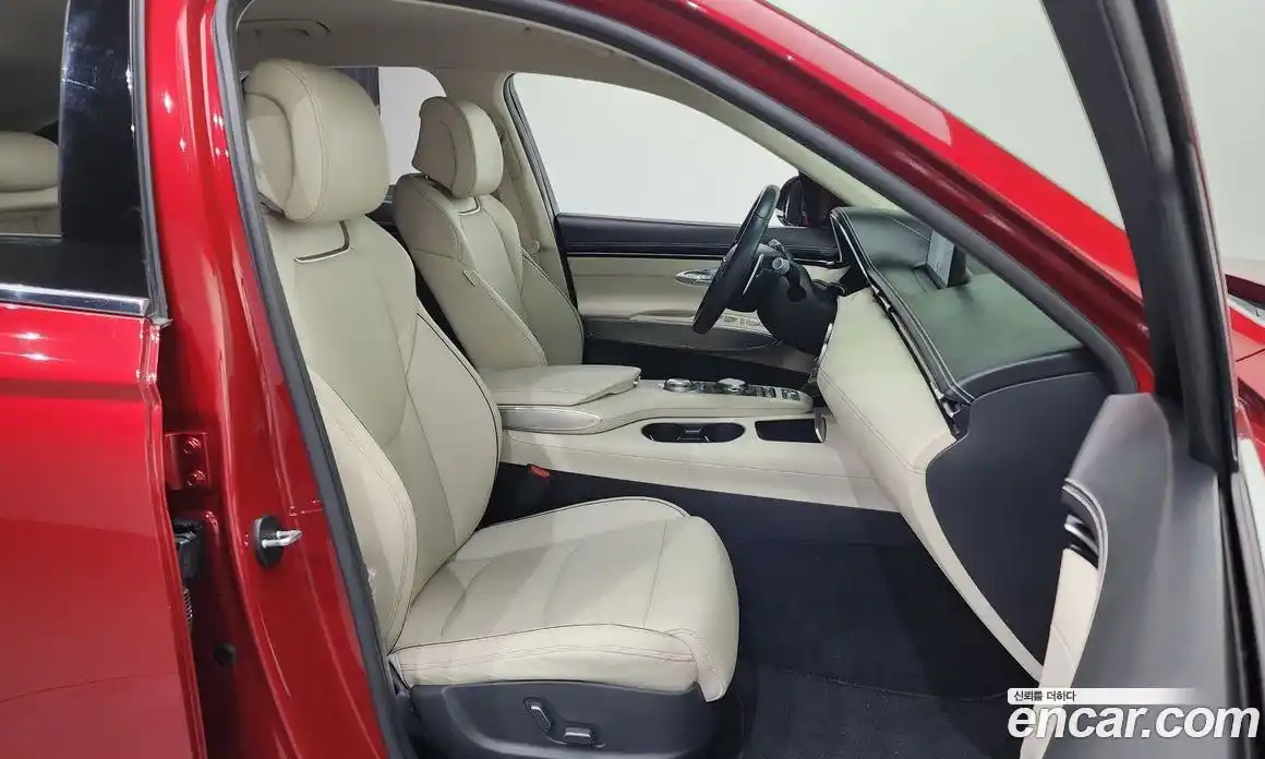 Genesis GV70 2023 2.2 Автомат в Москве № 614997, фото 12