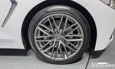 Genesis G70 2018 2.0 Автомат в Москве № 615106, миниатюра 5