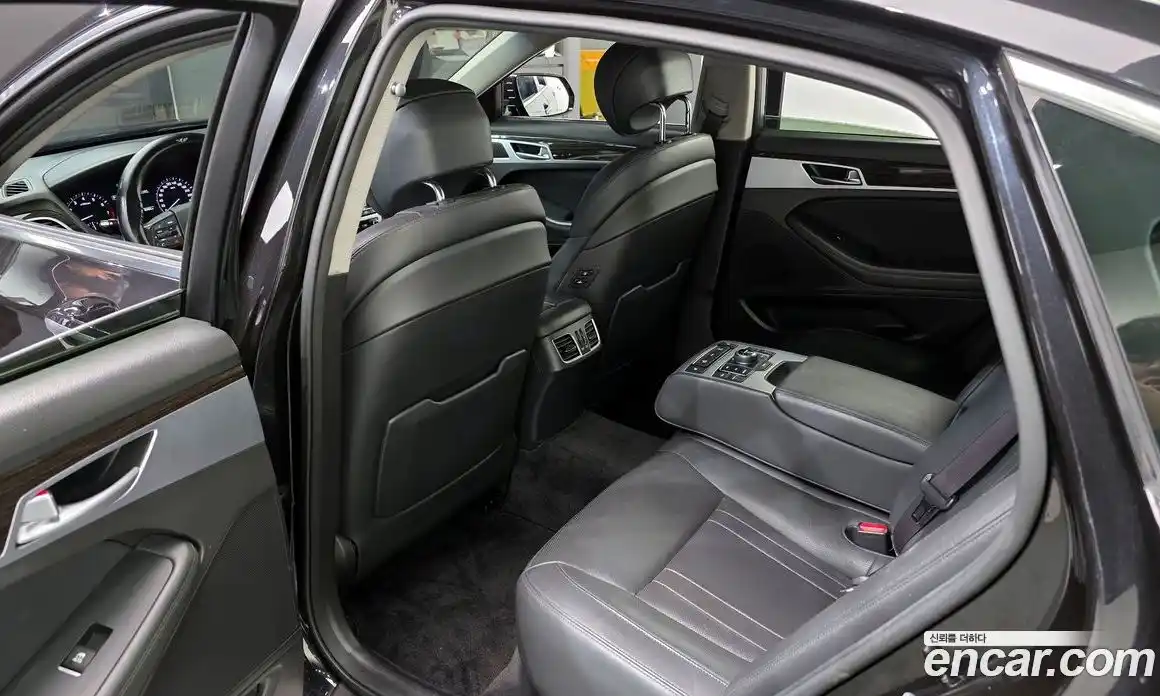 Genesis G80 2018 3.3 Автомат в Москве № 615210, фото 11