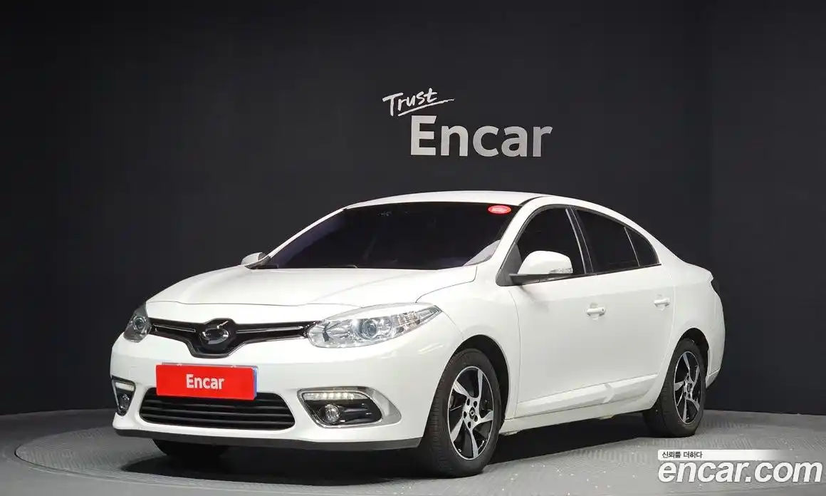 Renault SM3 2018 0.1 Автомат в Москве № 615344, фото 1