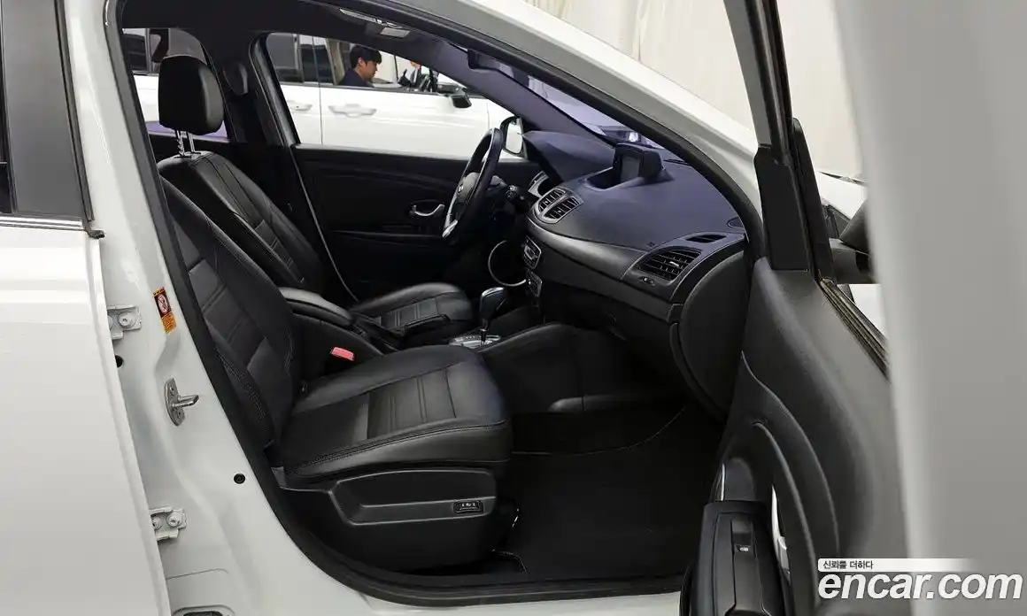 Renault SM3 2018 0.1 Автомат в Москве № 615344, фото 11