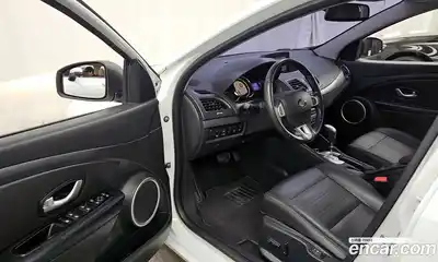 Renault SM3 2018 0.1 Автомат в Москве № 615344, миниатюра 10