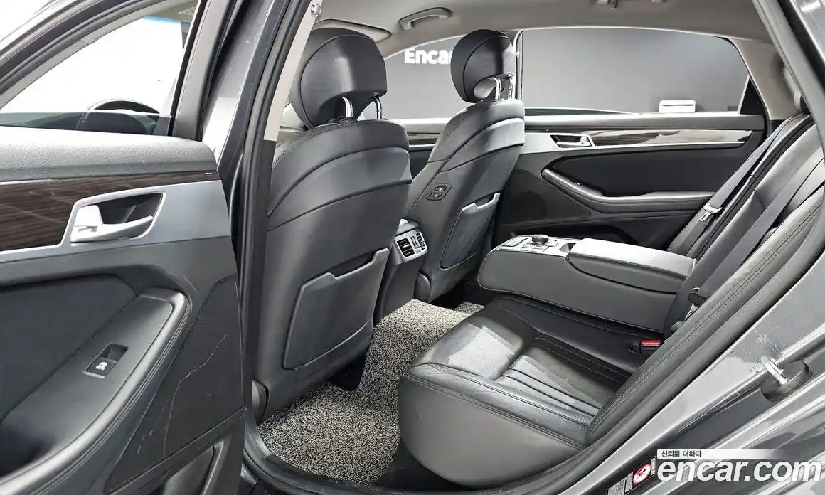 Genesis G80 2018 3.3 Автомат в Москве № 615700, фото 12