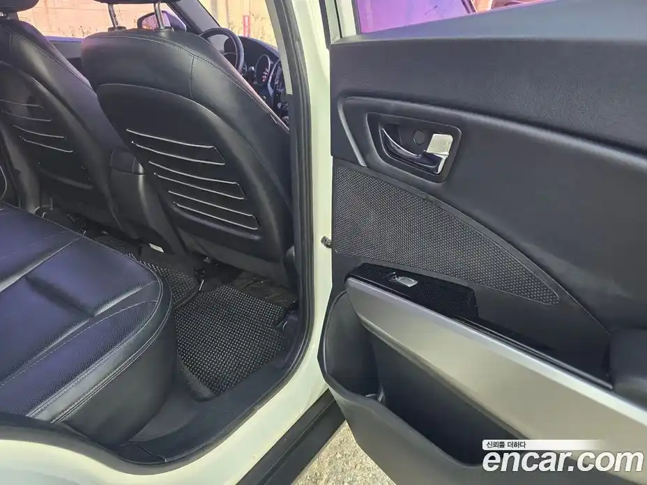 SsangYong TIBOLI 2016 1.6 Автомат в Москве № 616613, фото 18