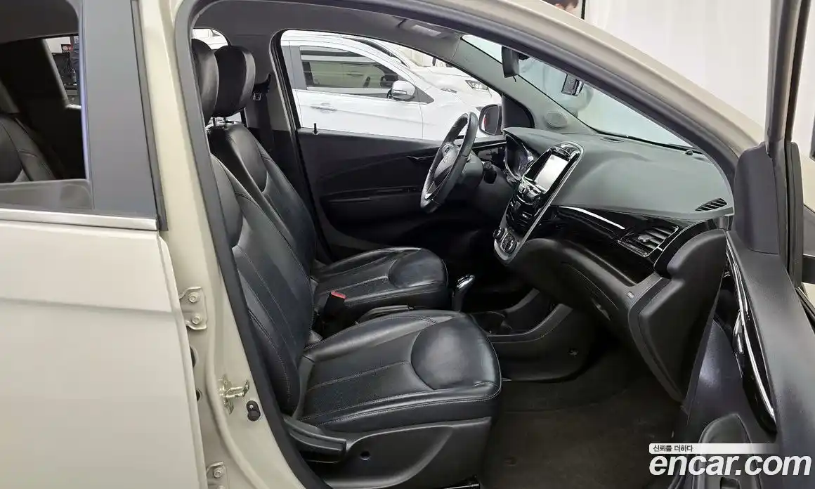 Chevrolet Spark 2016 1.0 Автомат в Москве № 618418, фото 11