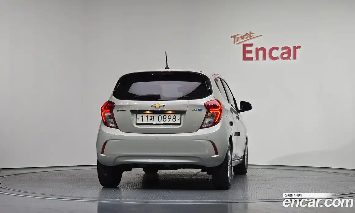Chevrolet Spark 2016 1.0 Автомат в Москве № 618418, фото 4
