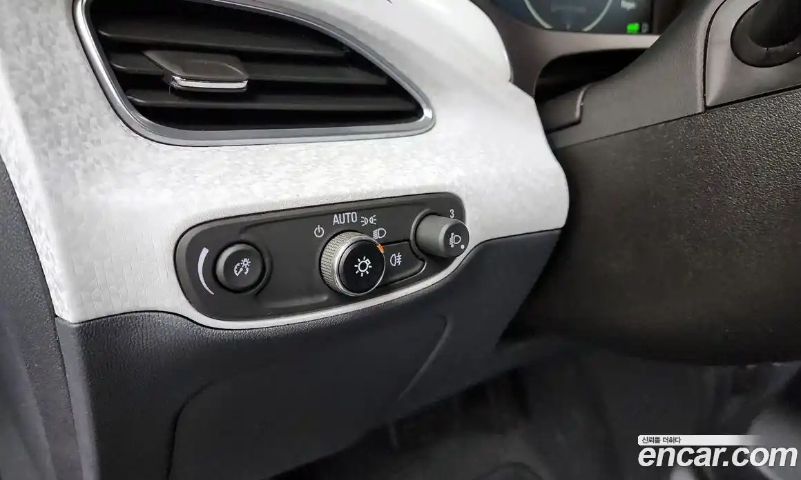 Chevrolet Bolt EV 2021 0.2 Автомат в Москве № 618645, фото 16