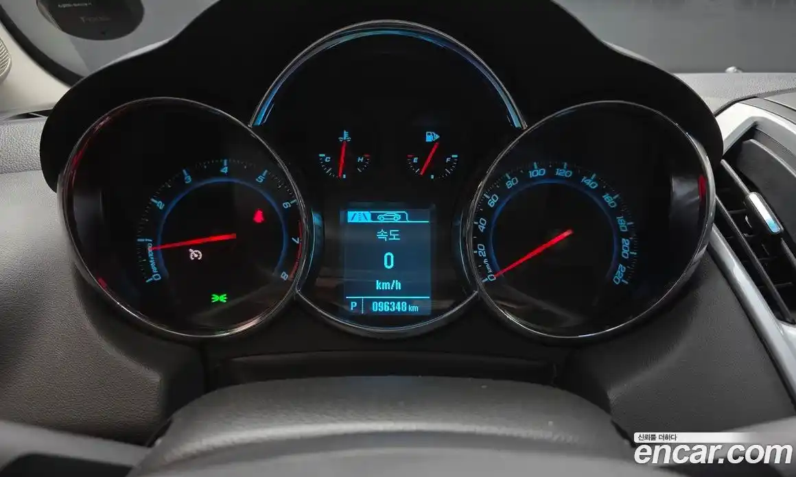 Chevrolet Cruze 2013 1.8 Автомат в Москве № 618893, фото 8