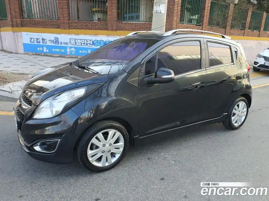 Chevrolet Spark 2013 1.0 Автомат в Москве № 618948, фото 1