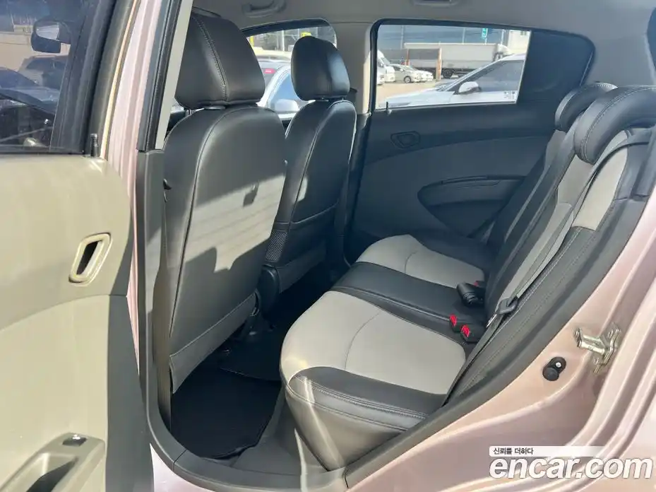 Chevrolet Spark 2012 1.0 Автомат в Москве № 619362, фото 9