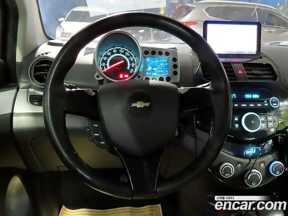 Chevrolet Spark 2012 1.0 Автомат в Москве № 619428, фото 11