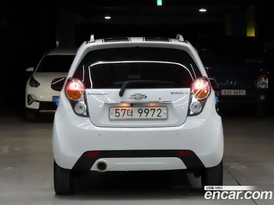 Chevrolet Spark 2012 1.0 Автомат в Москве № 619428, фото 3